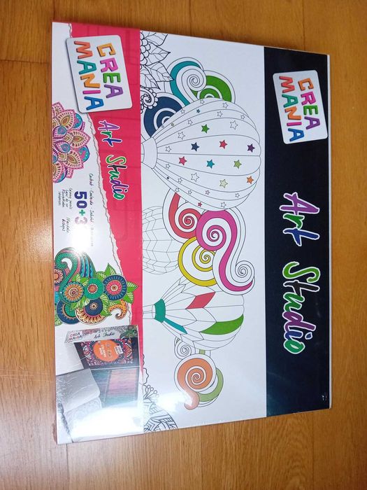 Carrinho compras e vários brinquedos de criança