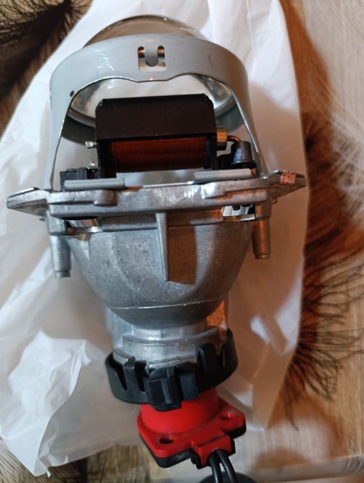 Продам ксеноновые линзы с лампами