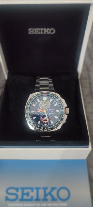 Zegarek Seiko SSC549M X World Time Special Edition Solar