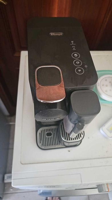 Nespresso Lattissima One Preta – Excelente Estado