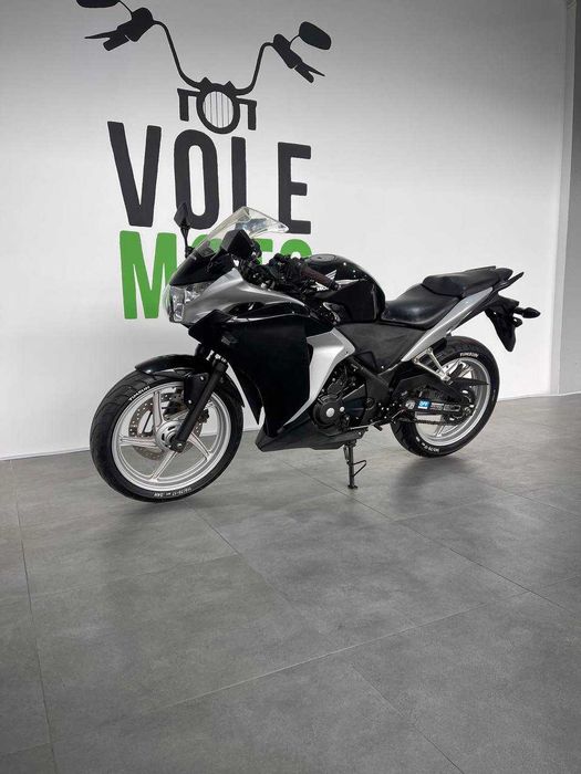 Мотоцикл Honda CBR250R