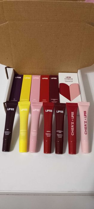 Акція! 1+1+1=4 Блиск для губ Lipss нові.