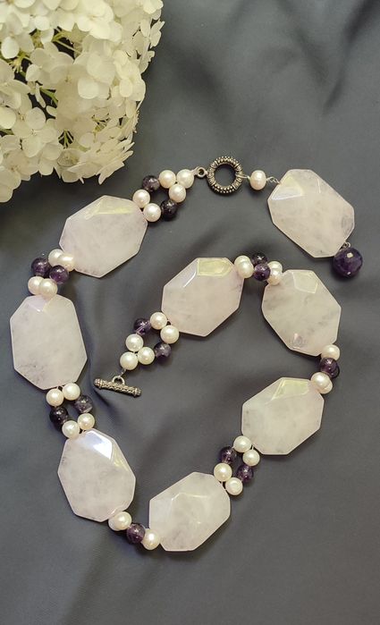 Бусы из натуральных камней