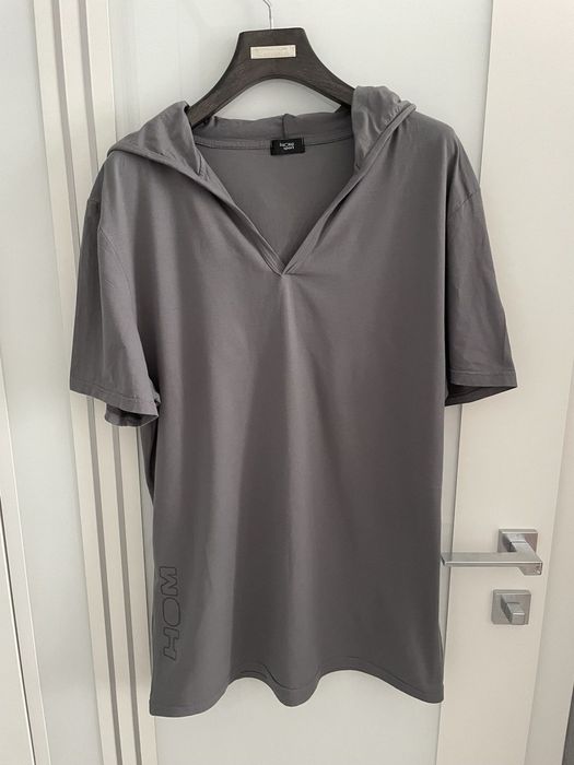 Футболка с капюшоном унисекс.