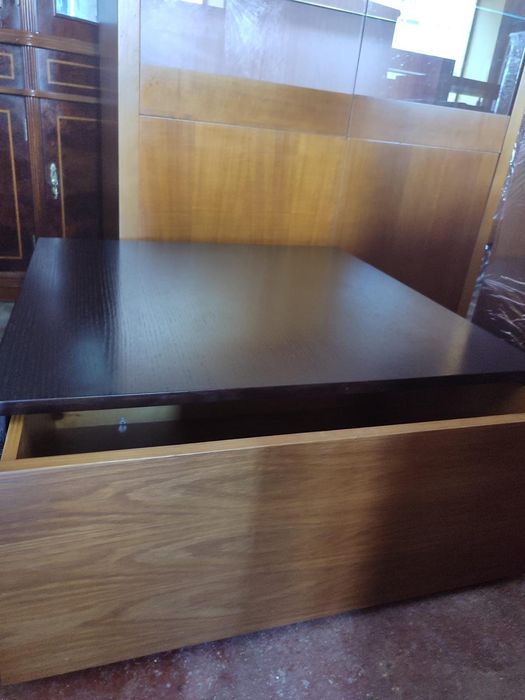 Mesa de centro em wengé