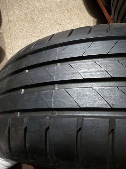 235/50 r 19 Bridgestone 4 шт.