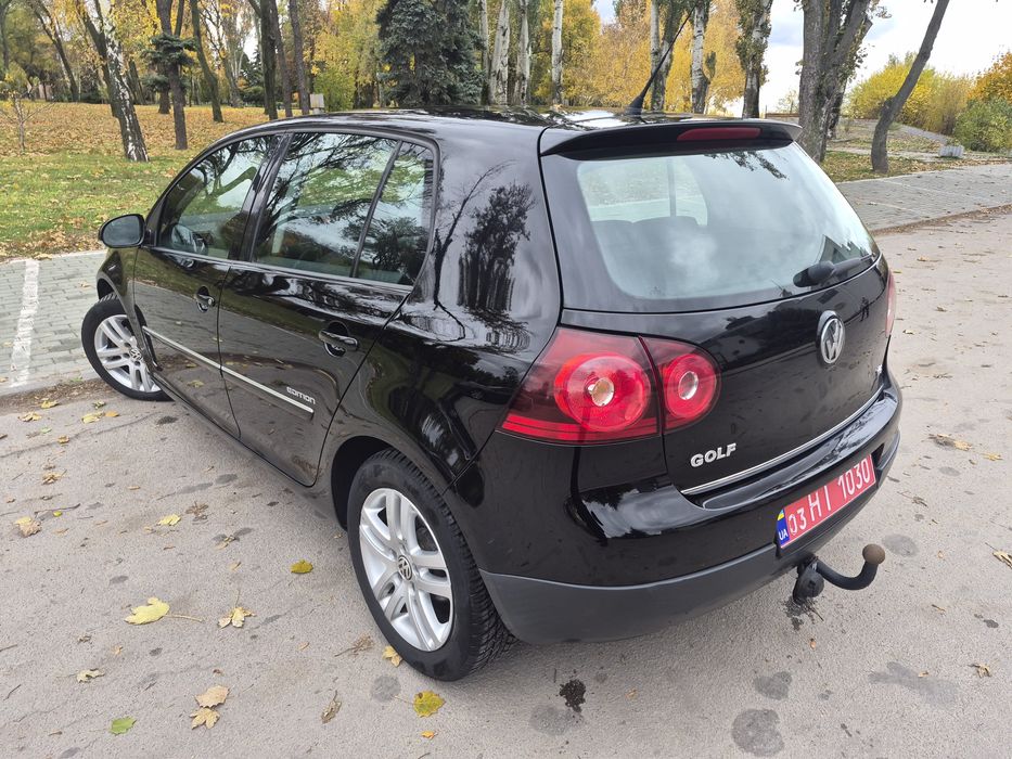 У продажу Голь5 Не фарбований ! Дуже гарний стан!