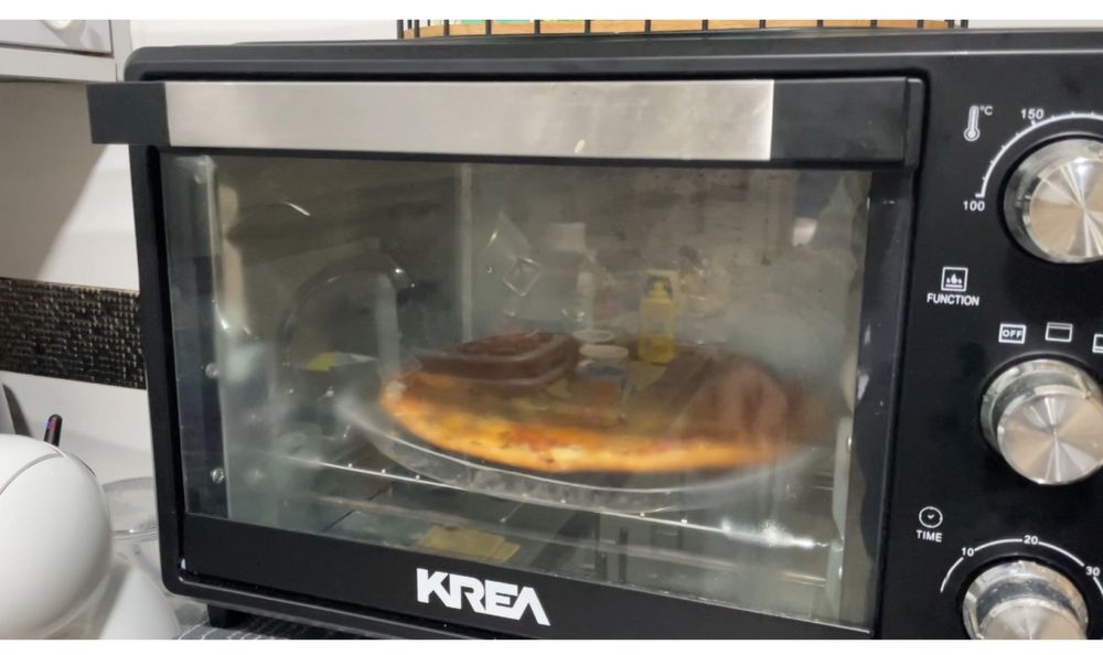 Microondas ,forno, Airfree.  Sao 3 eletrodomesticos.