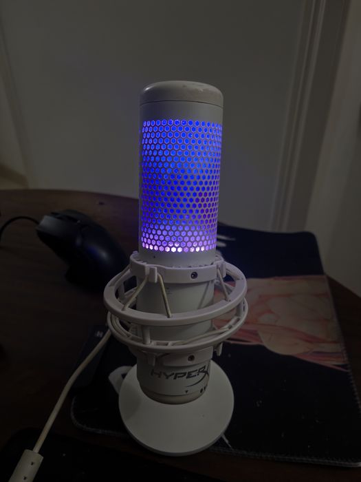 Microphone Hyperx quadcast s white