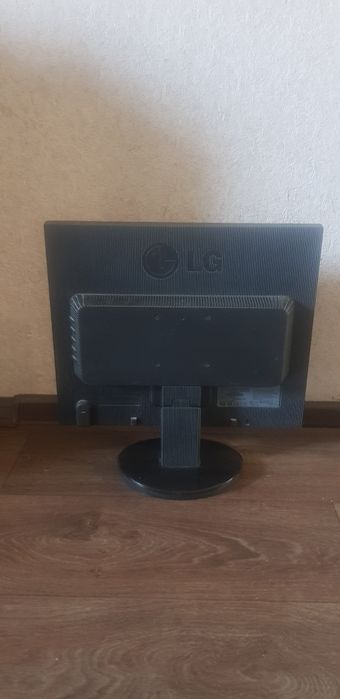Монитор для ПК 19"
