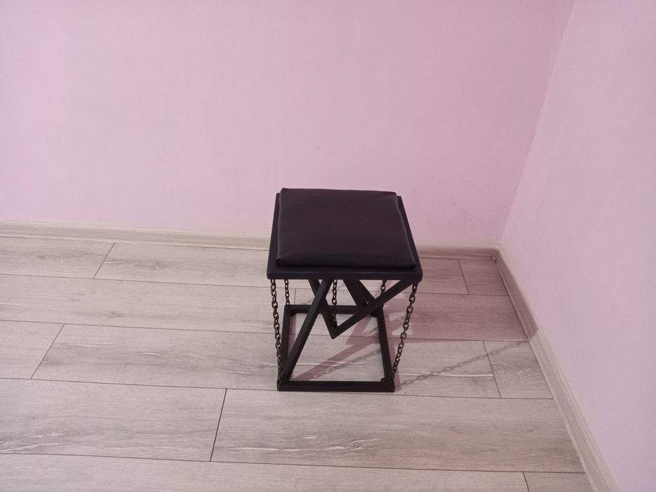 Стільці в стилі лофт