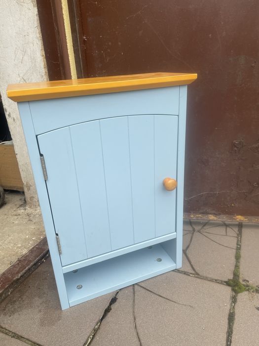 Szafka wiszaca niebieska
