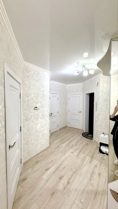 Продаж 2к квартири з меблями та технікою . Індивідуальне опалення.