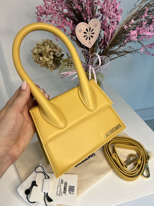 Topowy model od Jacquemus