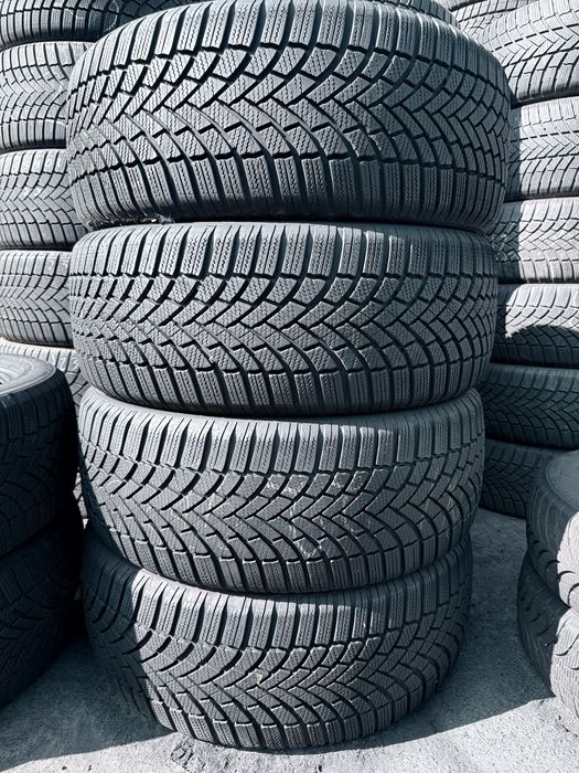 235 50 19 Bridgestone LM005 90% Шини Зима
