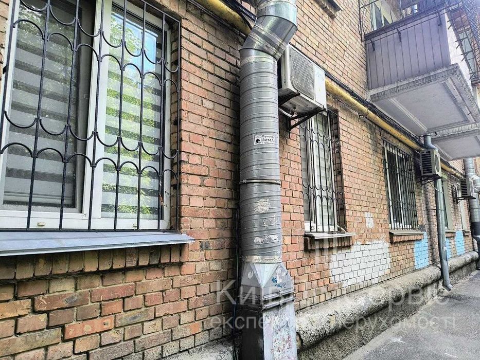 Продаж 2к квартири Госпітальна 2 Центр Печерський