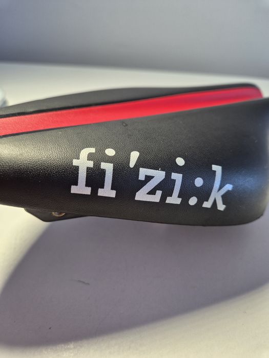 Siodełko triathlonowe FIZIK Tritone  aluminium