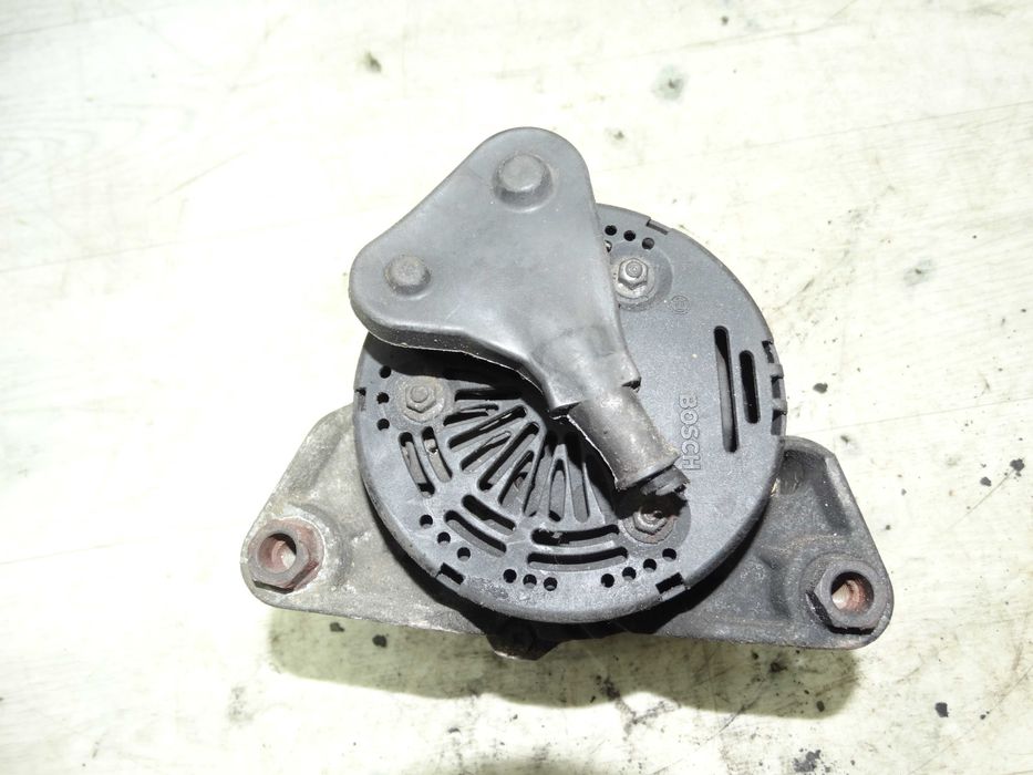Б/у генератор BMW 3 E36 E30 70A 14V бензин 123310006