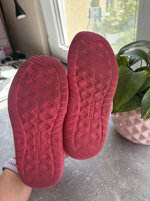 Sandałki dIecięce crocs różowe J1