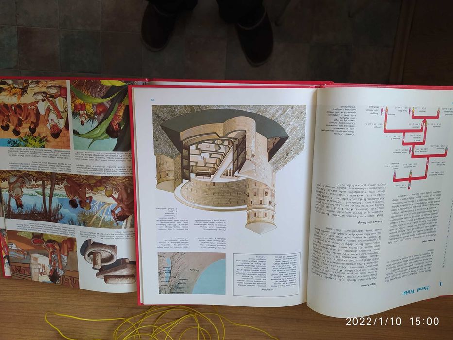 6 edukacyjnych książek - albumów z serii "Tak żyli ludzie"