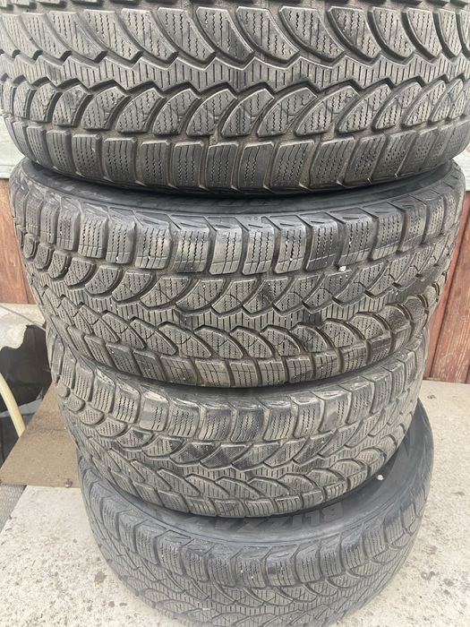 Шини Bridgestone Blizzak 205/55/R16 зима
