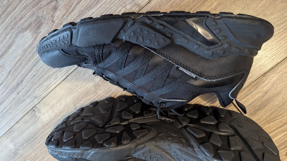 Buty sportowe na zimę rozmiar 42