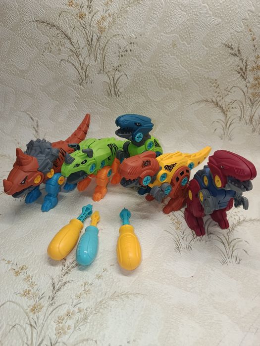 Набор конструктор динозавр на шурупах