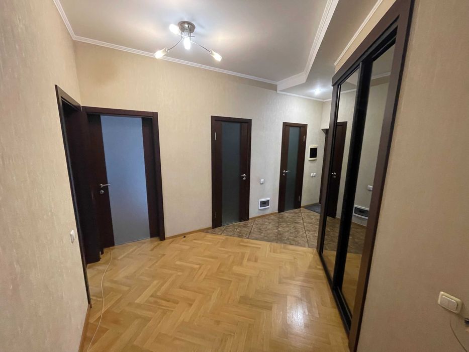 вул .Левка Лук'яненка 21/3