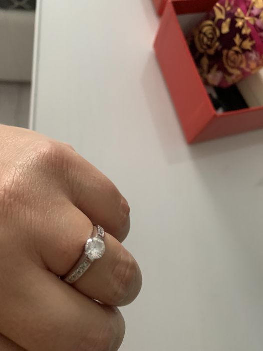 Srebrny pierscionek Apart r. 15