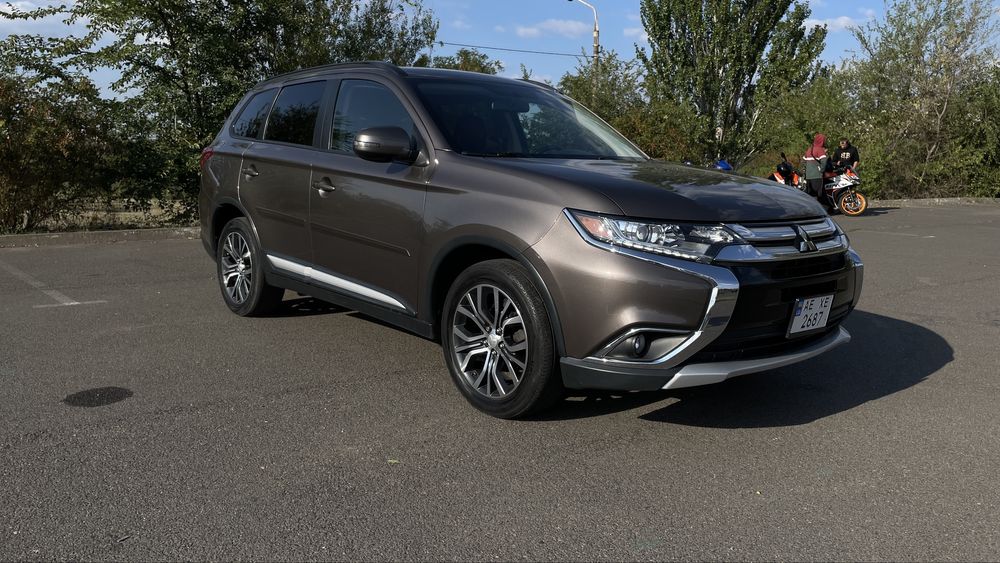 Mitsubishi Outlander 2015
