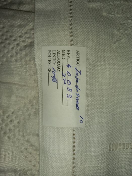 Panos de linho bordados