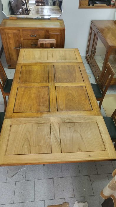 Mobília Sala de Jantar em Carvalho