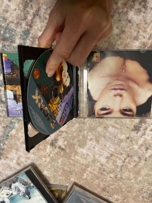 bjork - купити CD, DVD диски - Ціна на OLX.ua