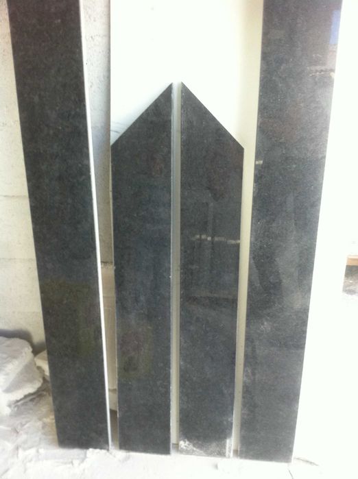 GRANITO/ PEDRA PRETO ANGOLA - 5 Peças Comprimento total 740 CM