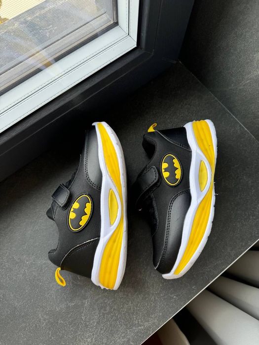 Кросівки кеди для хлопчика Sinsay Batman весна літо