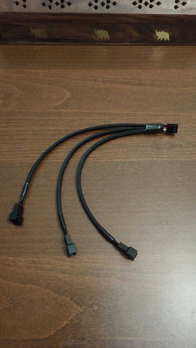 Cabo Fan Splitter Braided 1-to-3 (PWM 4 Pins)
