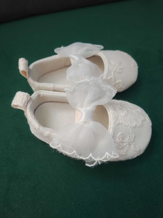 Zestaw na chrzciny sukienka buciki opaska