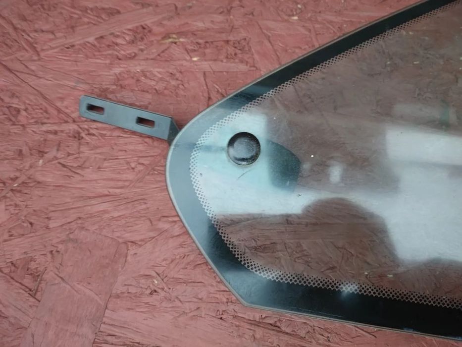 bmw e36 coupe oryginalne szyby tył boczne lewa / prawa uchylna o nr.