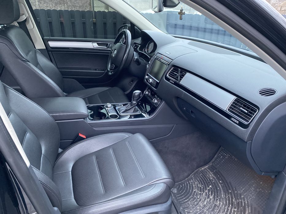 TOUAREG 2016 року бензин