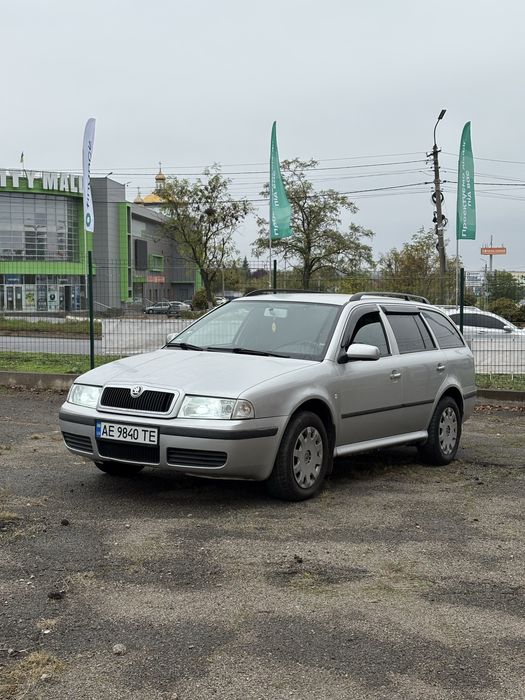 Шкода Октавия Тур 2003р.в. 2.0 MPI