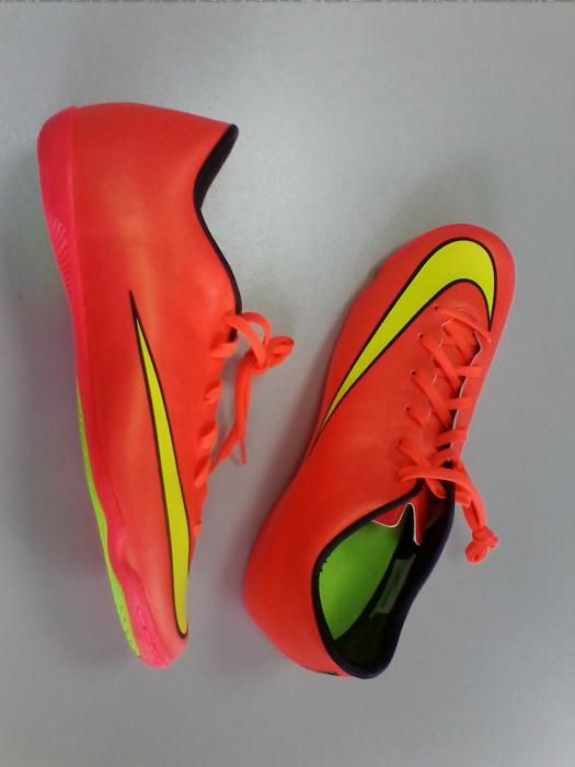 Sapatilhas FUTSAL Nike Mercurial Victory nº 42,5 - novas