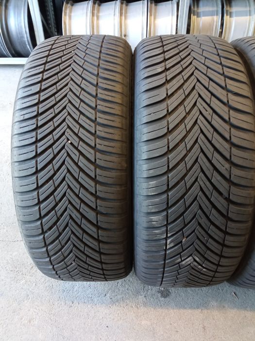 Komplet opon 225/50R18 99W  Toyo Celsius AS2