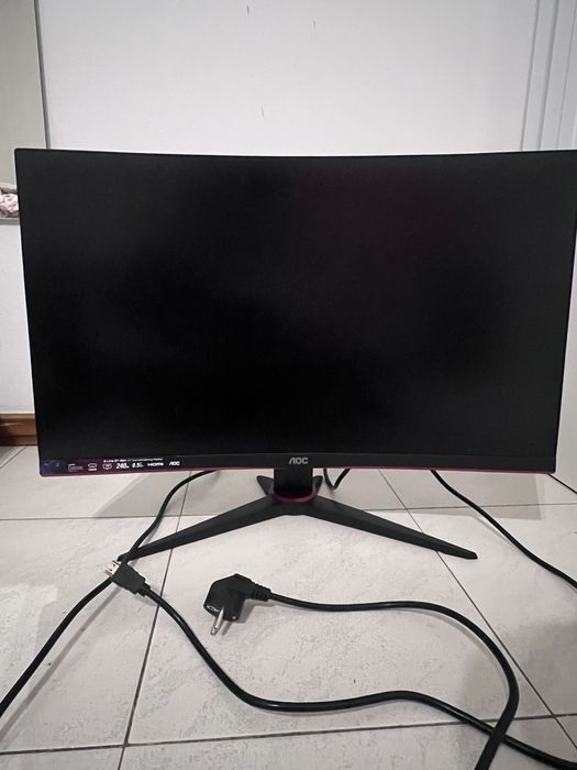 Monitor Gaming AOC 27 polegadas (Curvo)