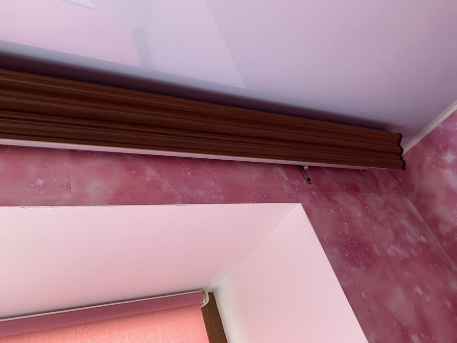 Карниз настінний дуже гарний