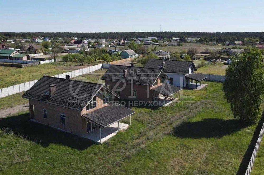 Лебедівка  175 м2  24 кВт  11 соток. Акція купи будинок, приведи ще двох друзів і отримай + 10 соток ( з 24 кВт ).