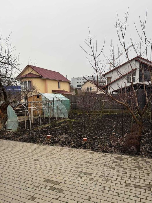 Елітний будинок у центрі, 192м², 5 соток, гараж, камін, веранди,меблі!