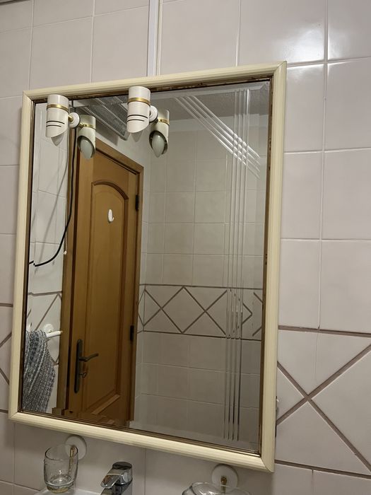 Espelho de casa de banho