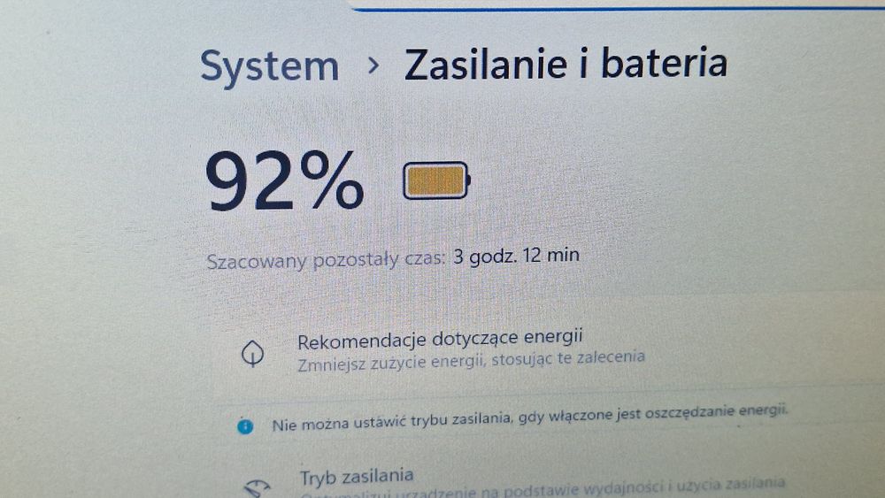 W Dobrej Cenie Lenovo v330 8 Gen i5 8250u 4 rdzenia Windows 11 Pro