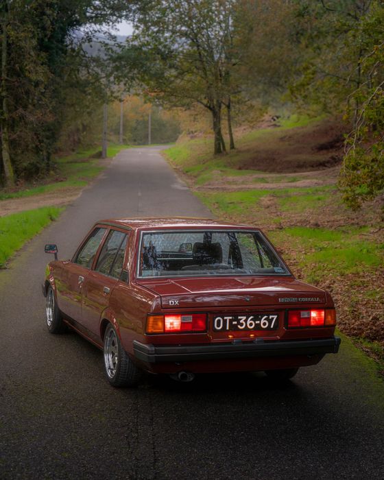 Toyota Corolla DX (rwd)