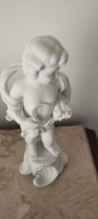 Estatueta em biscuit Vista Alegre criança